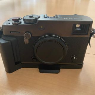 フジフイルム(富士フイルム)のFUJIFILM X-PRO3 DRBLACKとグリップ(ミラーレス一眼)