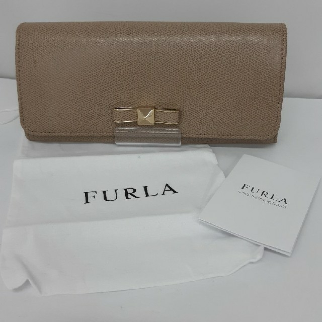 数々の賞を受賞 Furla - フルラ　長財布　ベージュ系　リボン 財布
