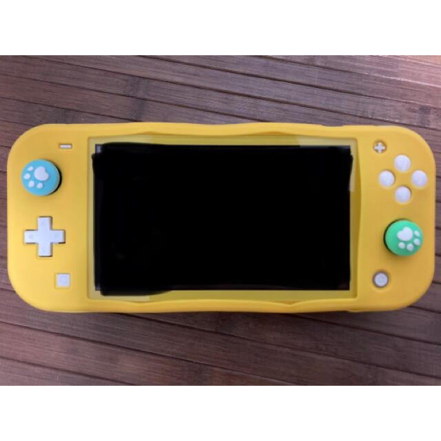 Nintendo Switch(ニンテンドースイッチ)のNintendo Switch Lite イエロー 中古 本体 エンタメ/ホビーのゲームソフト/ゲーム機本体(携帯用ゲーム機本体)の商品写真