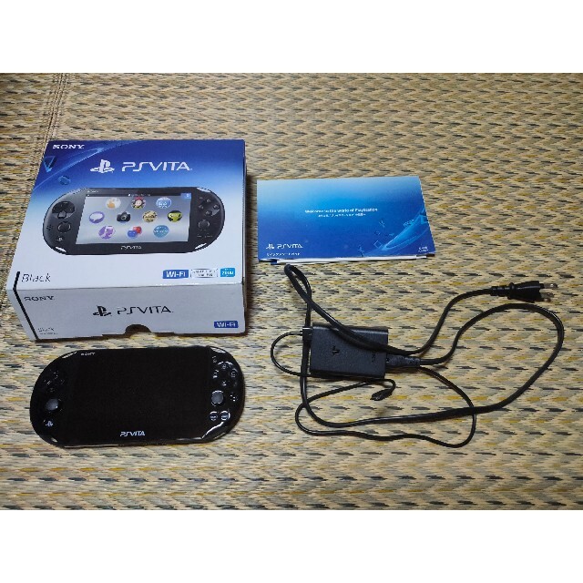 SONY PlayStationVITA 本体  PCH-2000 ZA11ゲームソフトゲーム機本体