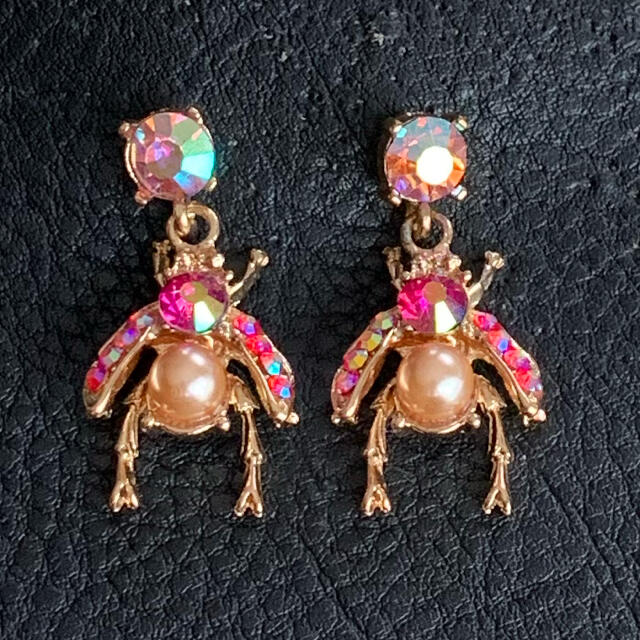 80‘sUSA！オーロラピンク× insect！ピアス レディースのアクセサリー(ピアス)の商品写真