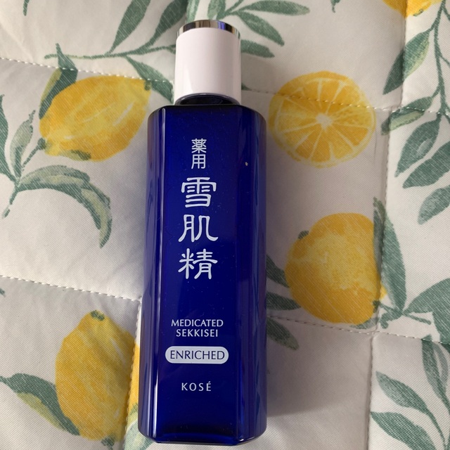 雪肌精(セッキセイ)の薬用雪肌精エンリッチ　200ml コスメ/美容のスキンケア/基礎化粧品(化粧水/ローション)の商品写真