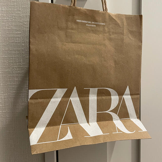 ZARA(ザラ)のZARA クロップド丈Tシャツ　（お値下げしました） レディースのトップス(Tシャツ(半袖/袖なし))の商品写真