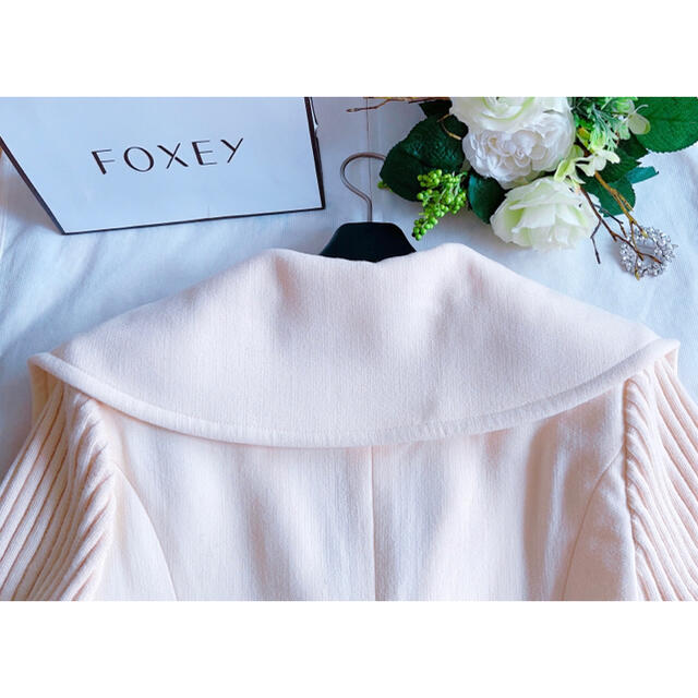 FOXEY(フォクシー)のFOXEY 2018年Rib Sleeve Jacket40 極美品　Rene レディースのジャケット/アウター(ピーコート)の商品写真