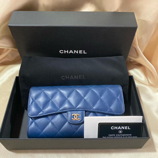 CHANEL(シャネル)の美品♡ CHANEL シャネル マトラッセ フラップ 長財布 ブルー 正規品 レディースのファッション小物(財布)の商品写真