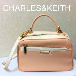 チャールズアンドキース(Charles and Keith)のCHARLES&KEITHハンドバッグ(ショルダーバッグ)