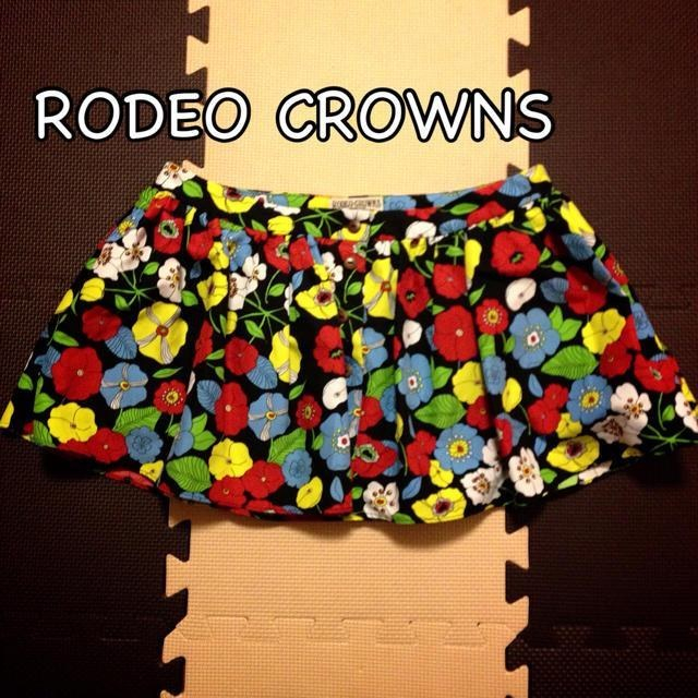 RODEO CROWNS(ロデオクラウンズ)の再値下げ！Rodeo 花柄スカート レディースのスカート(ミニスカート)の商品写真