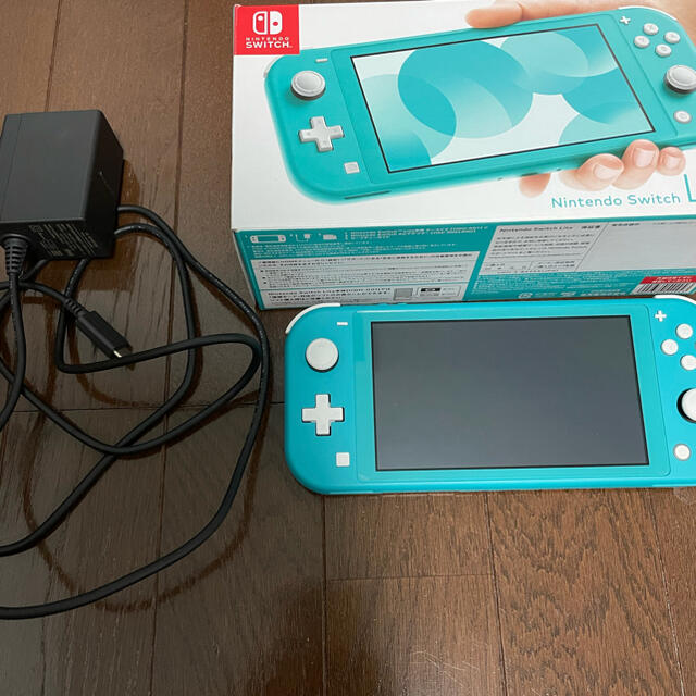 Nintendo Switchライト本体