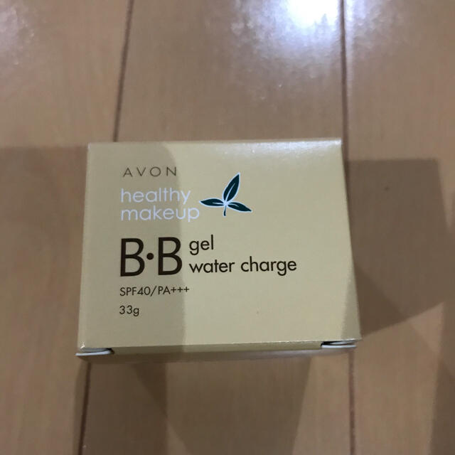 AVON(エイボン)のAVON エイボン BB ジェル　ウォーターチャージ　冬　ファンデ　クリーム コスメ/美容のベースメイク/化粧品(ファンデーション)の商品写真