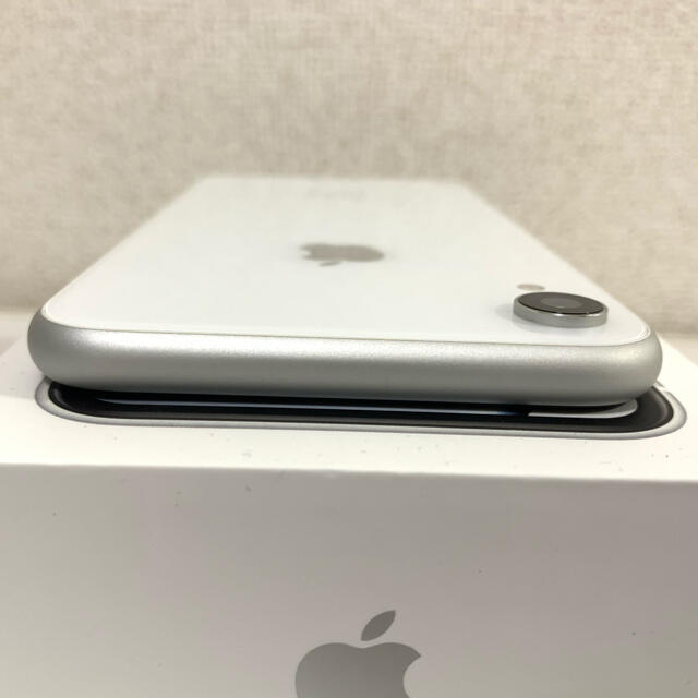 iPhone XR ホワイト 64gb ホワイト