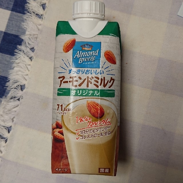 アーモンドブリーズ  アーモンドミルク オリジナル 食品/飲料/酒の飲料(ソフトドリンク)の商品写真