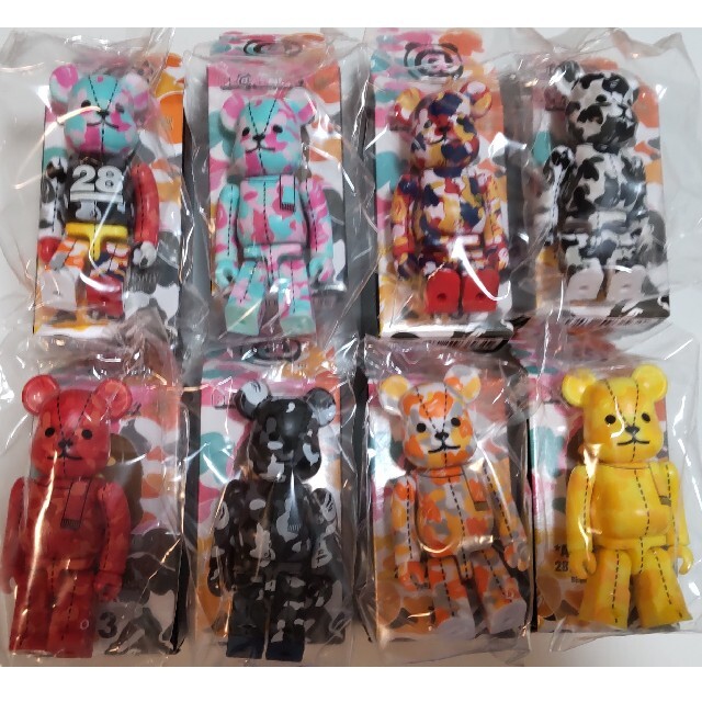 MEDICOM TOY(メディコムトイ)の新品  A BATHING APE BE@RBRICK BAPE CAMO #3 エンタメ/ホビーのおもちゃ/ぬいぐるみ(キャラクターグッズ)の商品写真