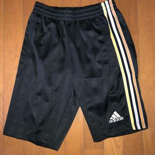 アディダス(adidas)のよしくんさん様専用ハーフパンツ　adidas Sサイズ(ショートパンツ)