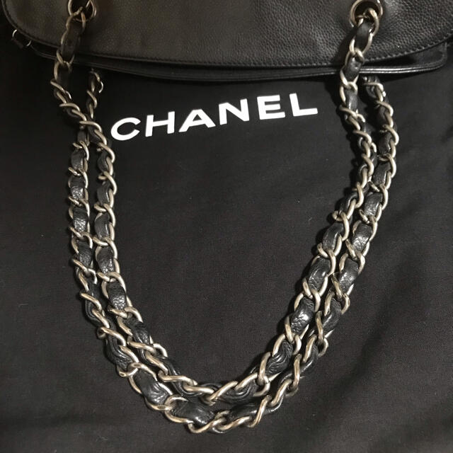 CHANEL(シャネル)のCHANEL ショルダーバッグ　シャネル キャビアスキンショルダーバッグ　美品！ レディースのバッグ(ショルダーバッグ)の商品写真