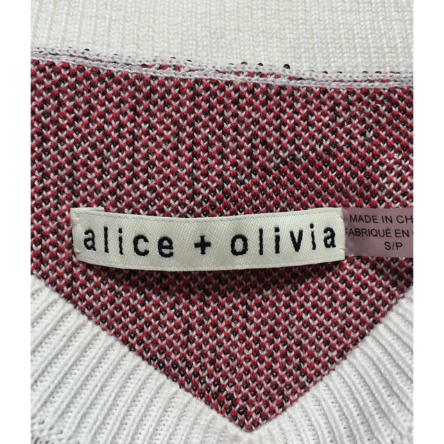 Alice+Olivia(アリスアンドオリビア)のAlice+Olivia ステイシーニット レディースのトップス(ニット/セーター)の商品写真