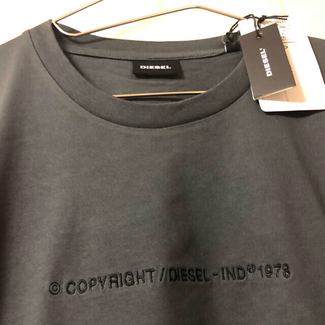 DIESEL(ディーゼル)のディーゼル DIESEL Tシャツ 長袖 クルーネック ロンT  グレー メンズのトップス(Tシャツ/カットソー(七分/長袖))の商品写真