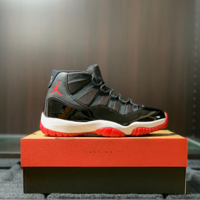 NIKE(ナイキ)のナイキ エアジョーダン11 レトロ ブレッド 2019 aj11 bred メンズの靴/シューズ(スニーカー)の商品写真