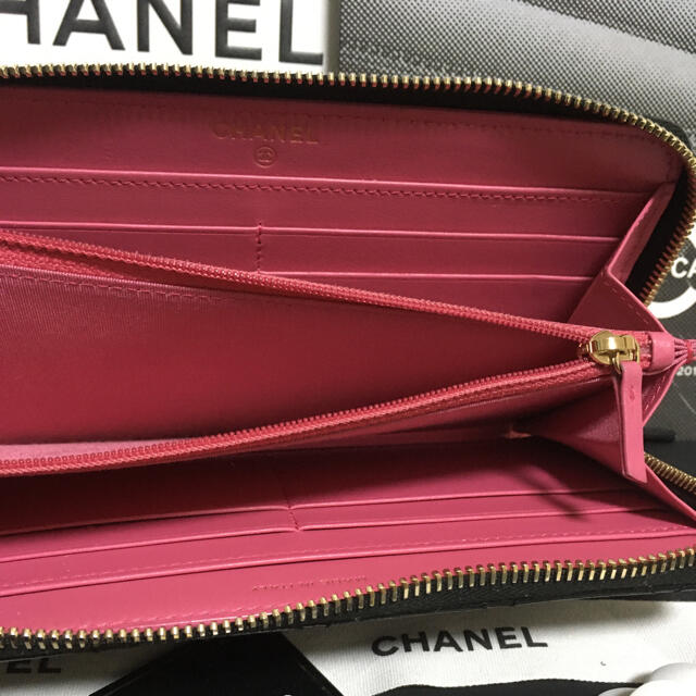 CHANEL(シャネル)のKATE様専用♡超美品♡ 新作 レア シャネル  ブラック 長財布 正規品 レディースのファッション小物(財布)の商品写真