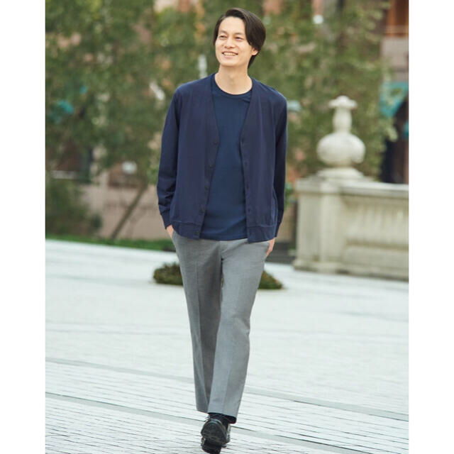 UNIQLO(ユニクロ)のユニクロ エアリズム UVカットカーディガン Lサイズ／ネイビー 新品タグ付き！ メンズのトップス(カーディガン)の商品写真