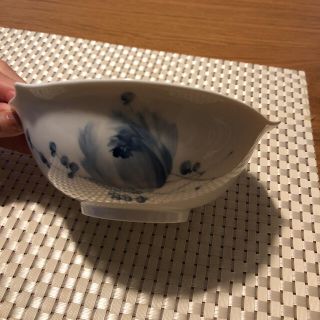 マイセン(MEISSEN)のマイセン　青い花　サラダボウル　欠けてしまいました(食器)