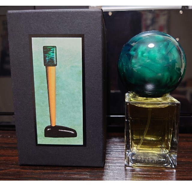 L'Artisan Parfumeur(ラルチザンパフューム)の【最終値下げです】ストラスクガン ファントムドゥムール 30ml コスメ/美容の香水(ユニセックス)の商品写真