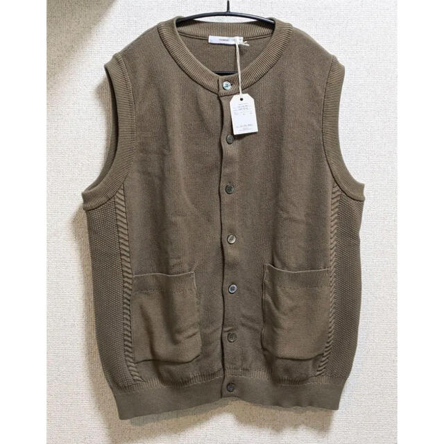 COMOLI(コモリ)の【YASHIKI】Mizuoto Knit Vest KHAKI BEIGE メンズのトップス(ベスト)の商品写真