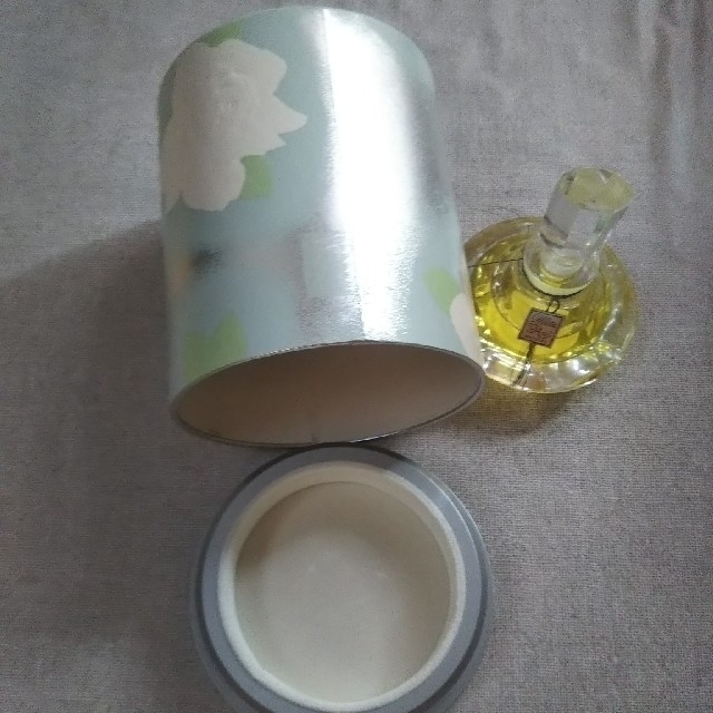 SHISEIDO (資生堂)(シセイドウ)の資生堂香水 White Rose Natural コスメ/美容の香水(香水(女性用))の商品写真