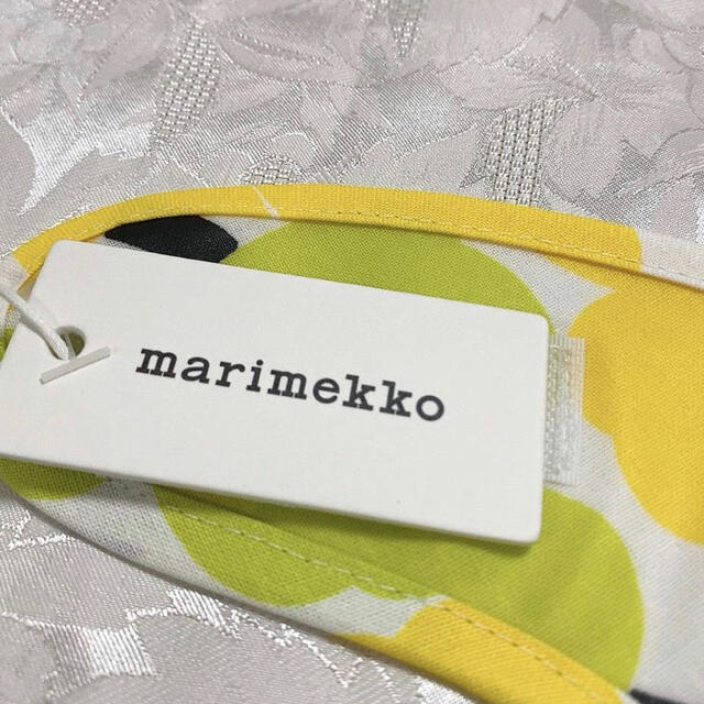 marimekko(マリメッコ)の新品♡マリメッコ スタイ キッズ/ベビー/マタニティの授乳/お食事用品(お食事エプロン)の商品写真