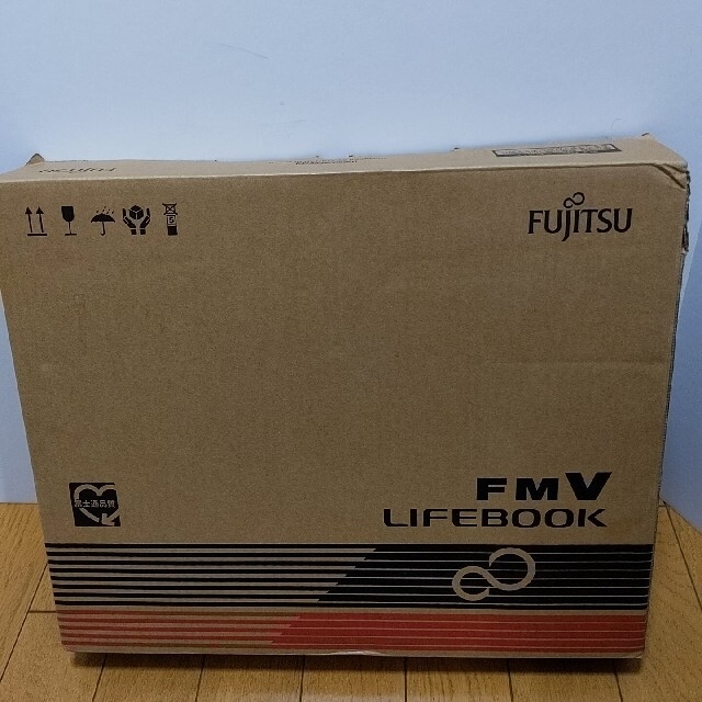 富士通(フジツウ)のLIFEBOOK AH50/C2 ホワイト ノートパソコン スマホ/家電/カメラのPC/タブレット(ノートPC)の商品写真