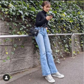 MOUSSY★加工デニムフレアパンツ