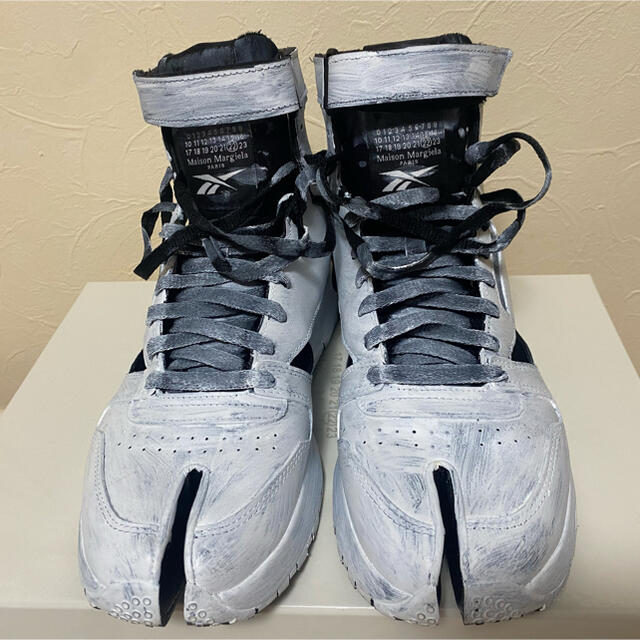 Maison Martin Margiela(マルタンマルジェラ)のMaisnn Margiela reebok classic tabi high メンズの靴/シューズ(スニーカー)の商品写真