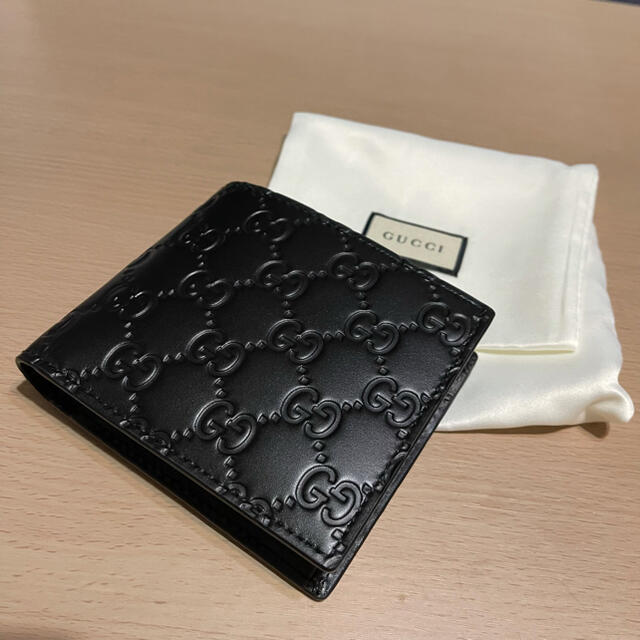 Gucci(グッチ)のグッチ　二つ折り財布　AVEL メンズのファッション小物(折り財布)の商品写真