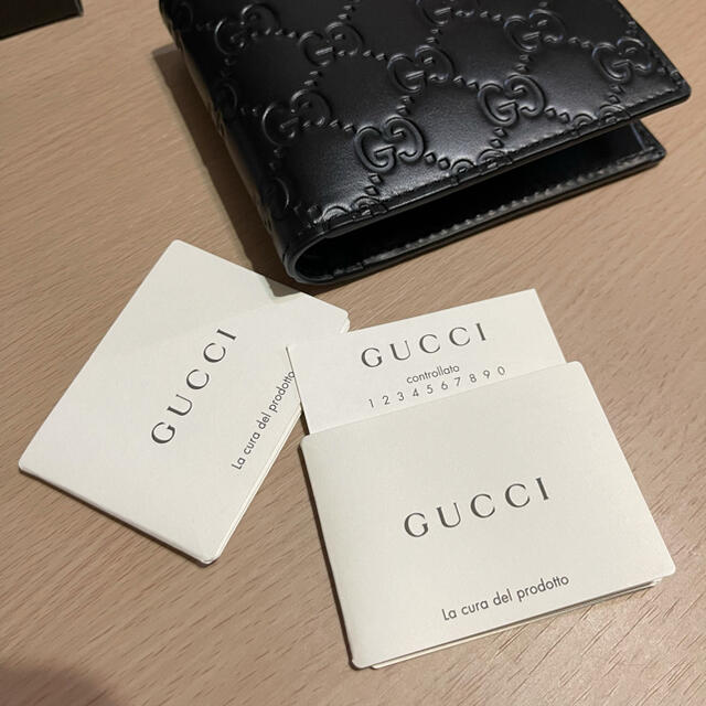 Gucci(グッチ)のグッチ　二つ折り財布　AVEL メンズのファッション小物(折り財布)の商品写真