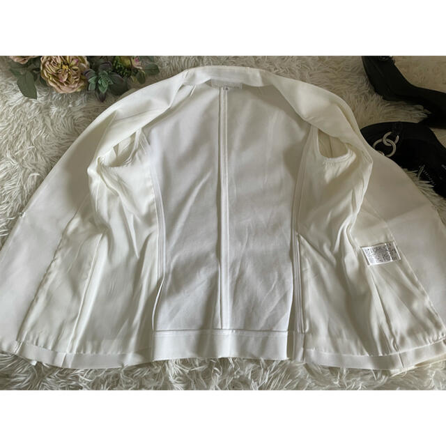 M-premier(エムプルミエ)の♡エムプルミエ　白ノーカラージャケット♡ レディースのジャケット/アウター(ノーカラージャケット)の商品写真