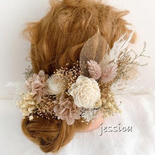 ヘッドドレス❤︎ホワイト×ベージュゴールド　結婚式/成人式/ドライフラワー(ヘッドドレス/ドレス)