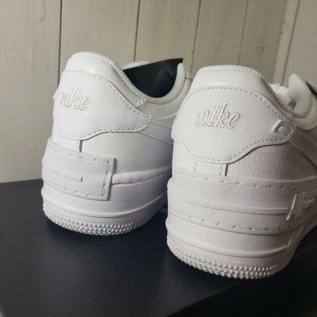 NIKE(ナイキ)のナイキ AIR FORCE 1　エアフォース 1 シャドウ ホワイト　厚底 レディースの靴/シューズ(スニーカー)の商品写真