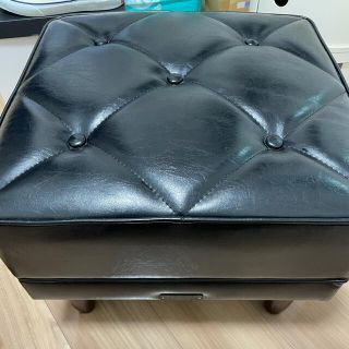 カリモク家具(オットマン)のフリマアイテム一覧 カリモク家具(オットマン)のフリマアイテム一覧