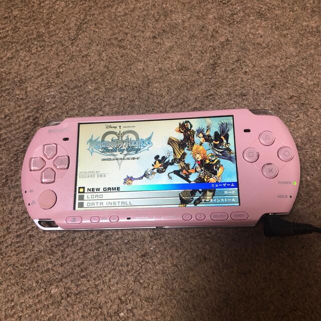 PlayStation Portable(プレイステーションポータブル)のpsp3000 ブロッサムピンク エンタメ/ホビーのゲームソフト/ゲーム機本体(携帯用ゲーム機本体)の商品写真