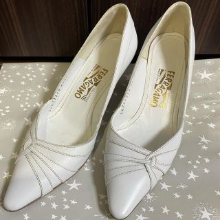 サルヴァトーレフェラガモ(Salvatore Ferragamo)のSALVATORE FERRAGAMO フェラガモ　パンプス　6 1/2(ハイヒール/パンプス)