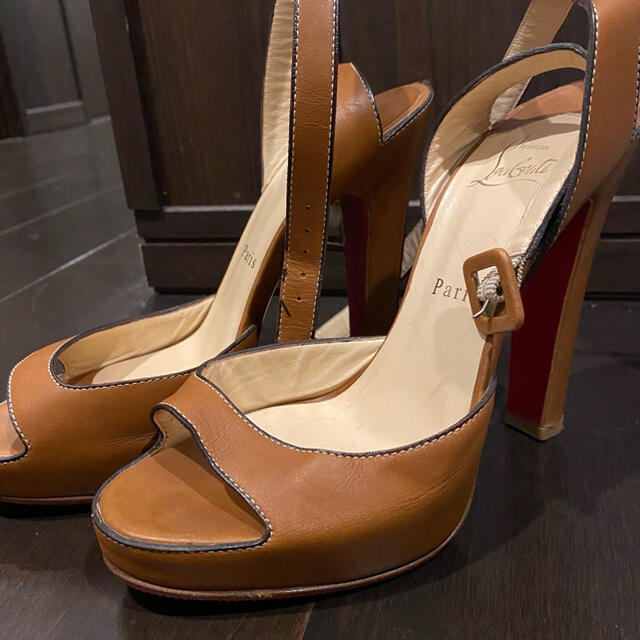 Christian Louboutin(クリスチャンルブタン)のクリスチャンルブタン ヒール レディースの靴/シューズ(ハイヒール/パンプス)の商品写真