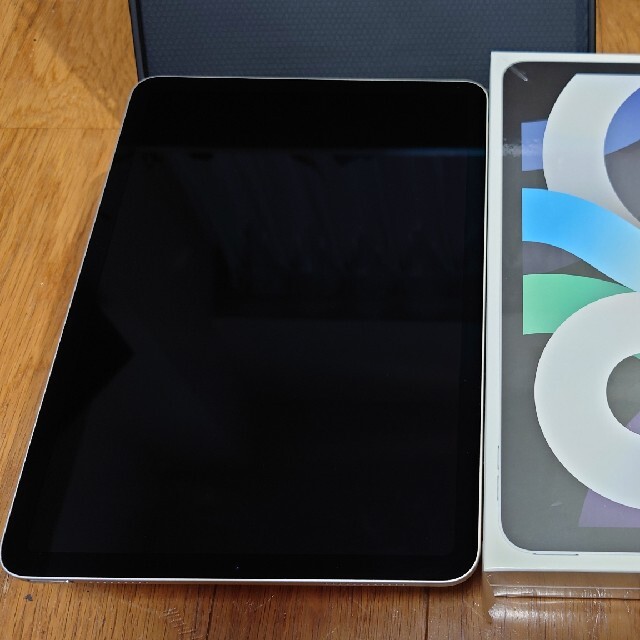 ☆美品   iPadAir 第４世代 シルバーWiFi 64GB☆
