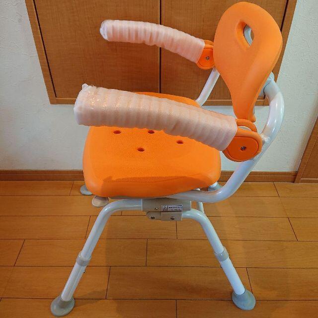 【未使用】Panasonic パナソニック シャワーチェア ユクリア オレンジ インテリア/住まい/日用品の椅子/チェア(折り畳みイス)の商品写真