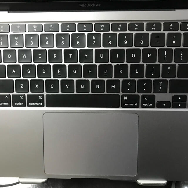 Mac (Apple)(マック)のM1 MacBook Air 512GB SSD メモリ16GB USキーボード スマホ/家電/カメラのPC/タブレット(ノートPC)の商品写真