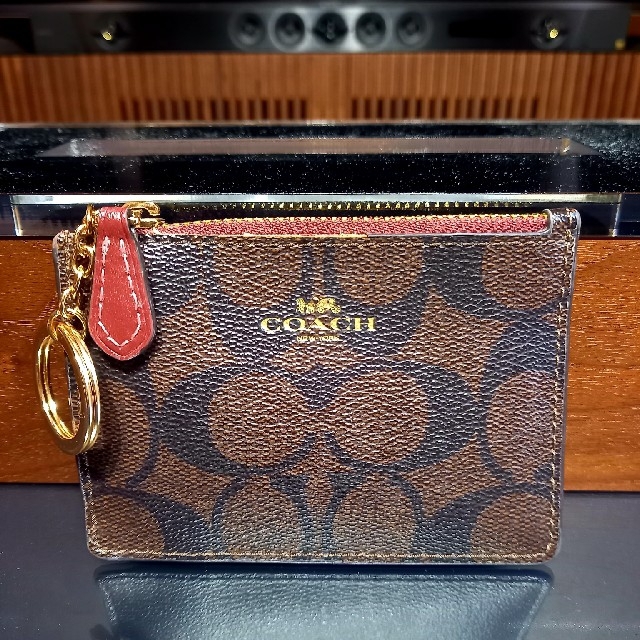 COACH(コーチ)のCOACH　コーチ　パスケース　キーリング　コインケース　中古品 レディースのファッション小物(名刺入れ/定期入れ)の商品写真