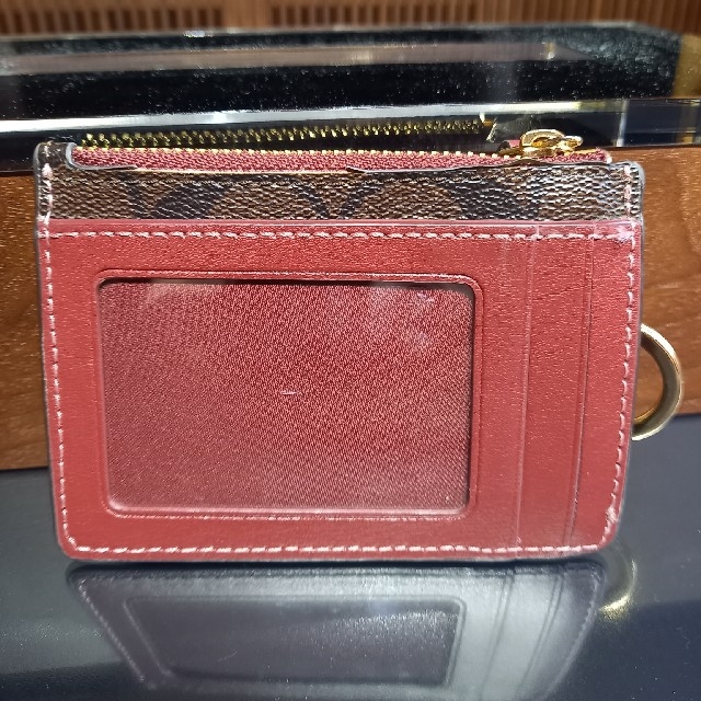 COACH(コーチ)のCOACH　コーチ　パスケース　キーリング　コインケース　中古品 レディースのファッション小物(名刺入れ/定期入れ)の商品写真