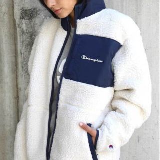 新品 チャンピオン Champion  紺 ボアジャケット L もふもふアウター