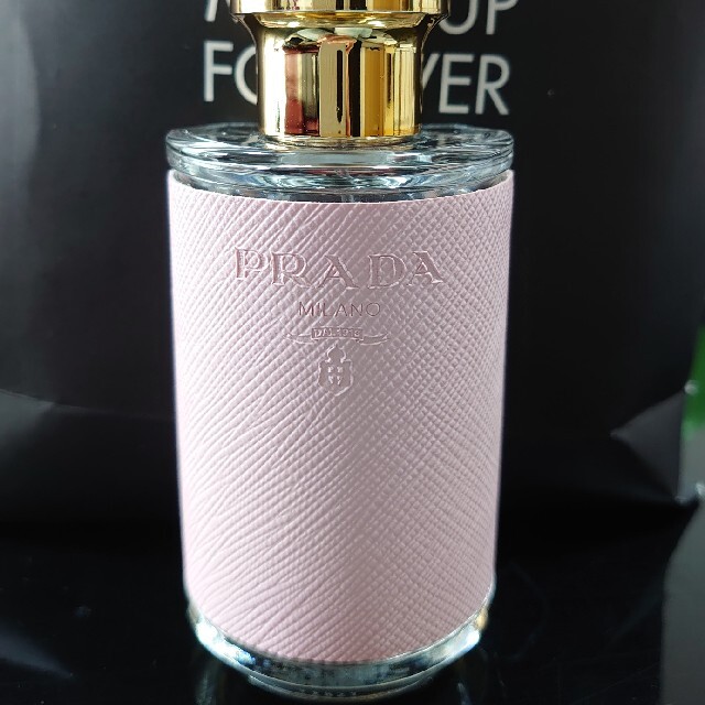 PRADA(プラダ)のプラダ フェムロー オーデトワレ 35ml コスメ/美容の香水(香水(女性用))の商品写真