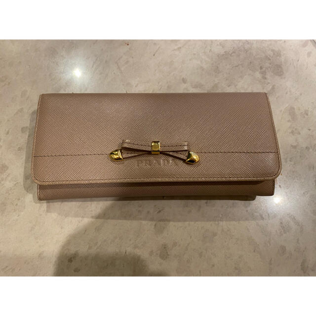 PRADA プラダ　財布　ウォレットセリーヌ