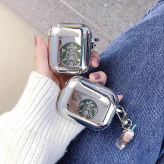 スターバックスコーヒー(Starbucks Coffee)の‼️在庫1個のみ‼️Airpods 用ケース スターバックスチャーム付き(ヘッドフォン/イヤフォン)