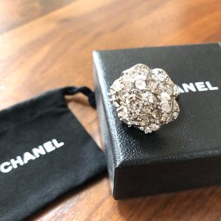 シャネル(CHANEL)のCHANEL  カメリア　リング　シルバー(リング(指輪))